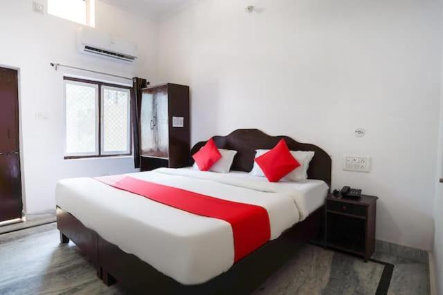 Backpackers Karma Home Stay 克久拉霍 外观 照片
